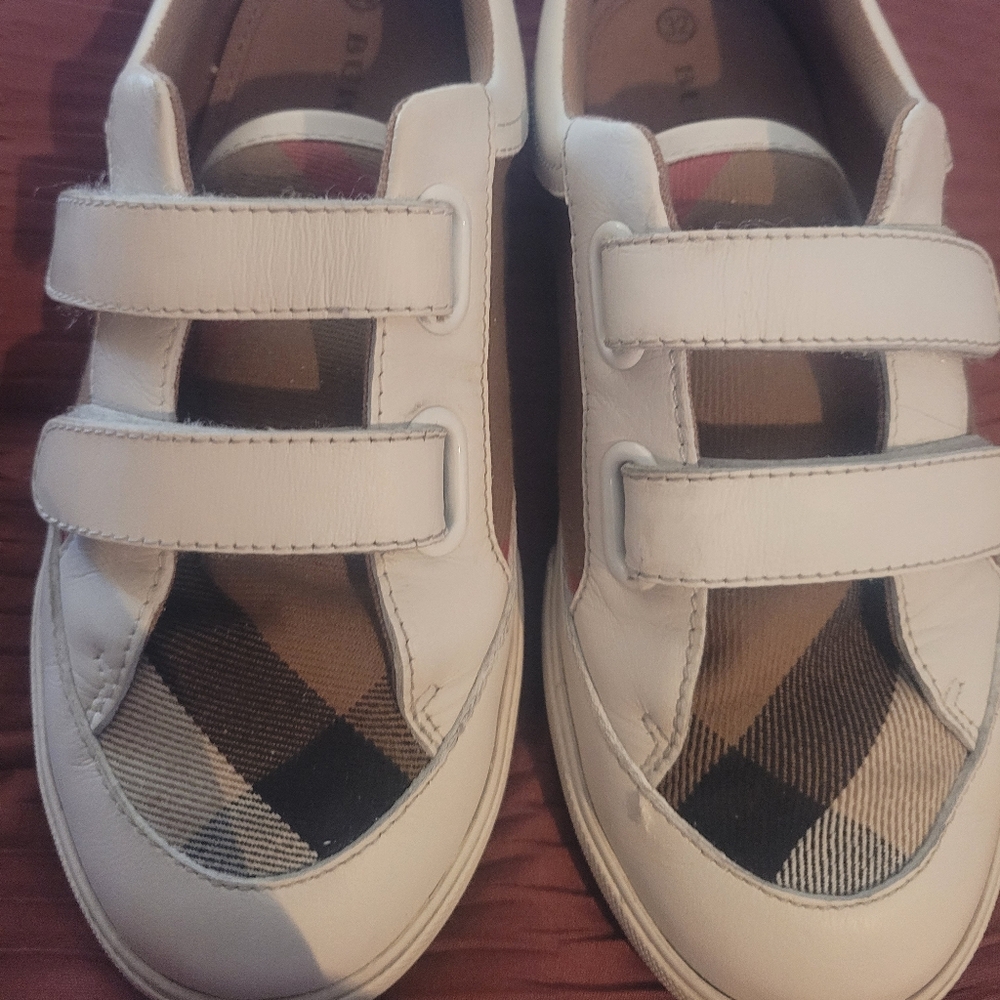 Burberry kids shoes